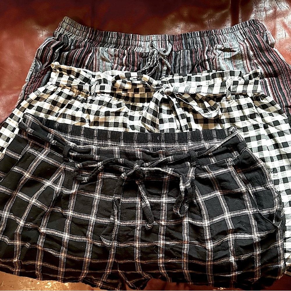 Closet Clearance! Summer Bundle of 3 Pairs SZ XL shorts!